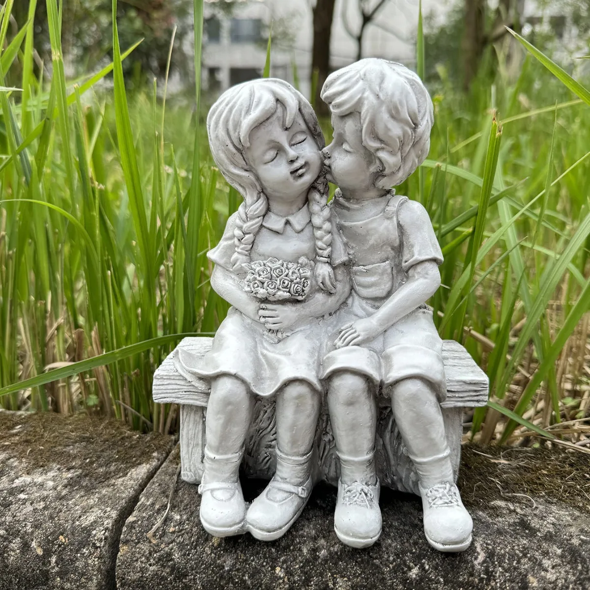 Romantic Couple Statue High-Quality Haz Garden Outdoor Decoration Crafts Valentine's Day Gifts Wedding Anniversary Decorations