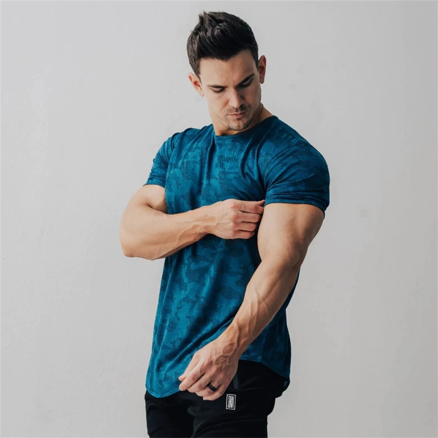 New Summer Men Camouflage Shirt Fitness T-shirt Fashion T-shirts Sports Casual Large size Short Sleeve Homme Tee Top Men Tops