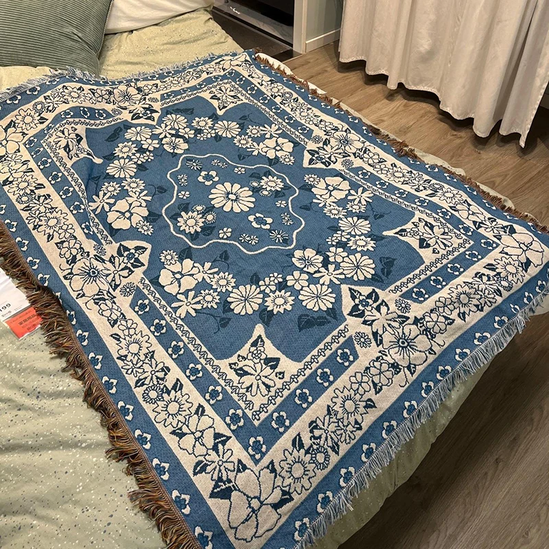 Europe Style Sofa Throw Blanket Image 1