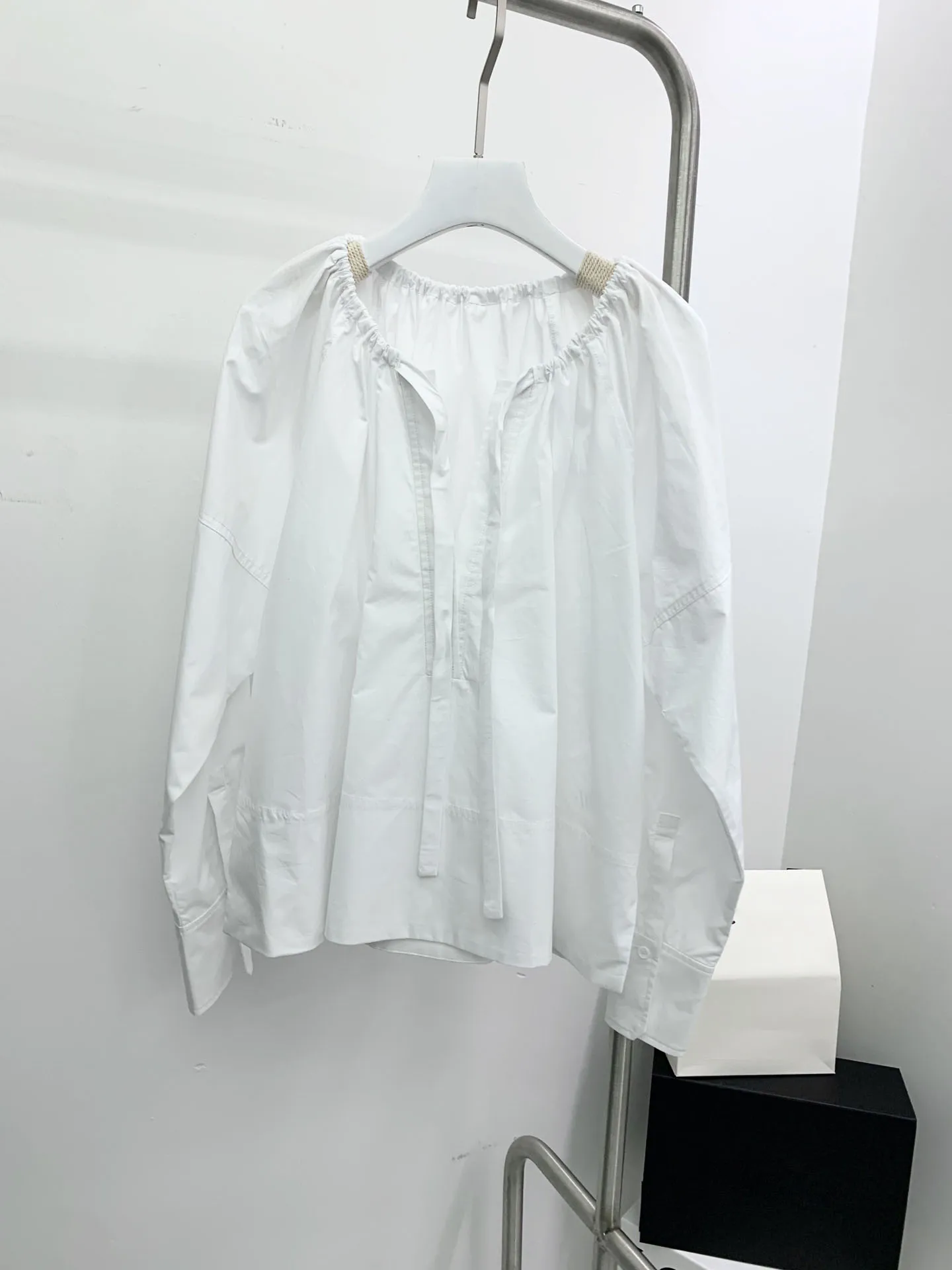 

Wide-brimmed shirt neckline drawstring design V-neck tie casual and comfortable all-match 2023 summer new hot