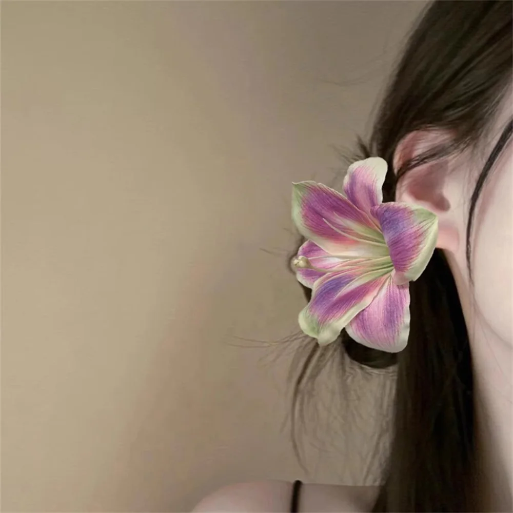 Lilienblüten-Haarspangen: Böhmische kleine Haarnadeln, Braut-Haarspange, Strand-Hochzeitsblumen-Haarspange für Damen, Urlaubs-Haarspange, Haar-Accessoires – Detail 2
