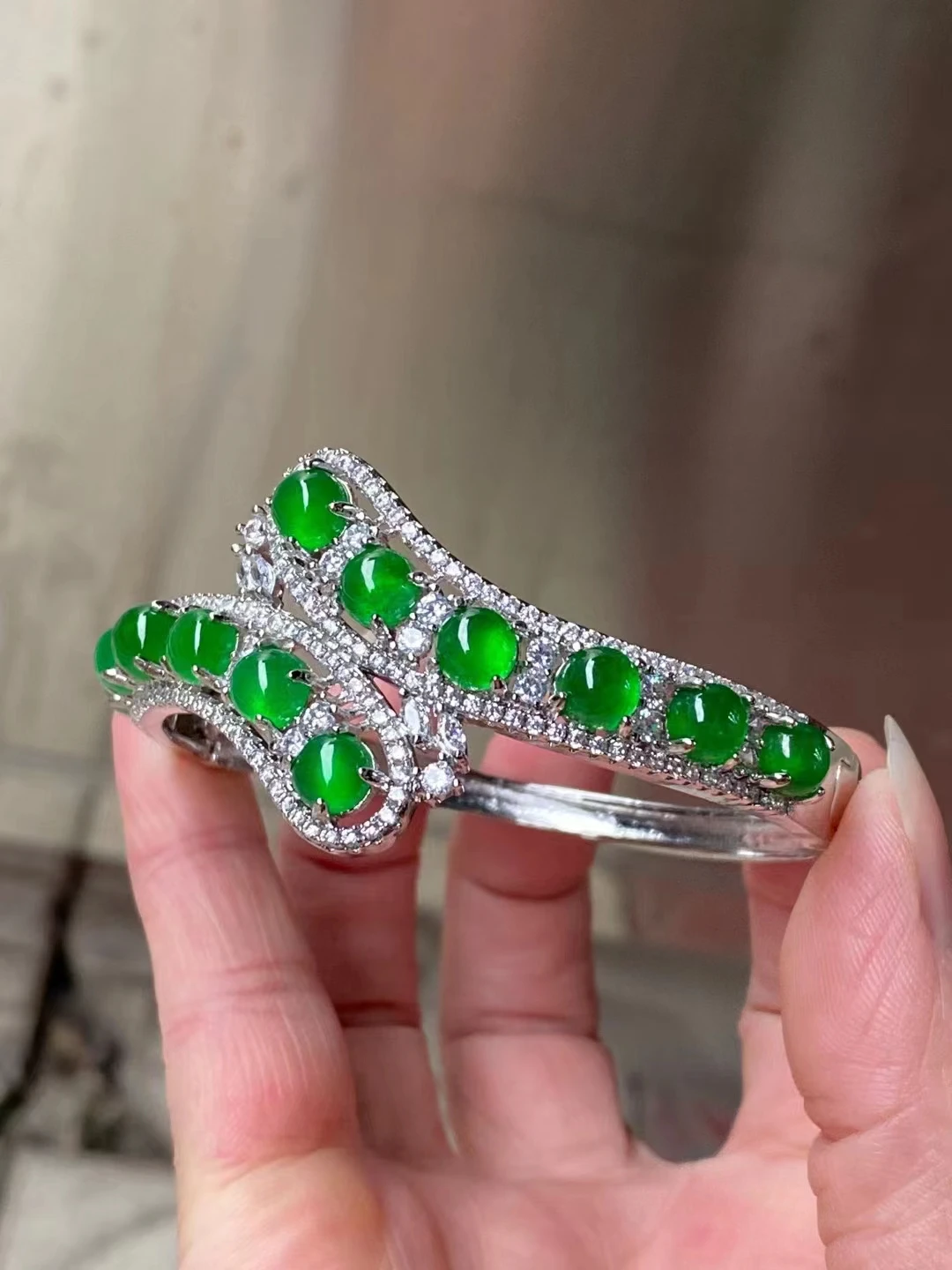 

Новый стиль натуральный жадеит ледяной зеленый браслет ювелирные изделия из серебра 925 пробы модное кольцо высокого класса Бутик женские ювелирные изделия