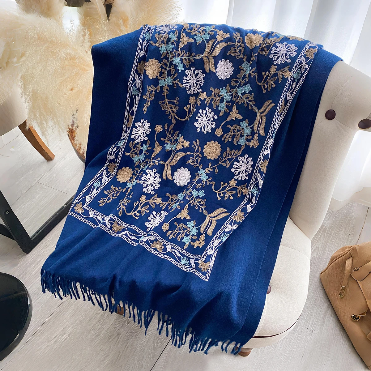 2025 Women Winter Fashion Warm Cashmere Scarf Embroidery Pashmina Blanket Thick Shawl Wrap Neckerchief Bufanda Echarpe Poncho