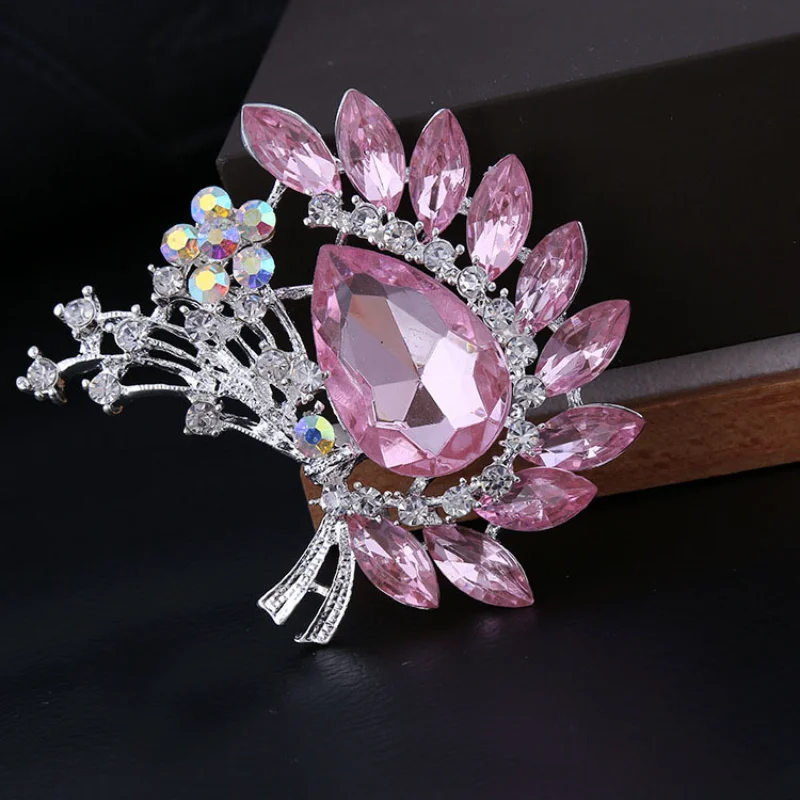 Роскошная блестящая бутиковая брошь SKEDS для женщин и девушек в форме капли с кристаллами модные булавки высококлассный изысканный дизайн корсажная бижутерия для женщин Роскошная блестящая бутиковая брошь SKEDS для женщин и девушек в форме капли с кристаллами модные булавки высококлассный изысканный дизайн корсажная бижутерия для женщин