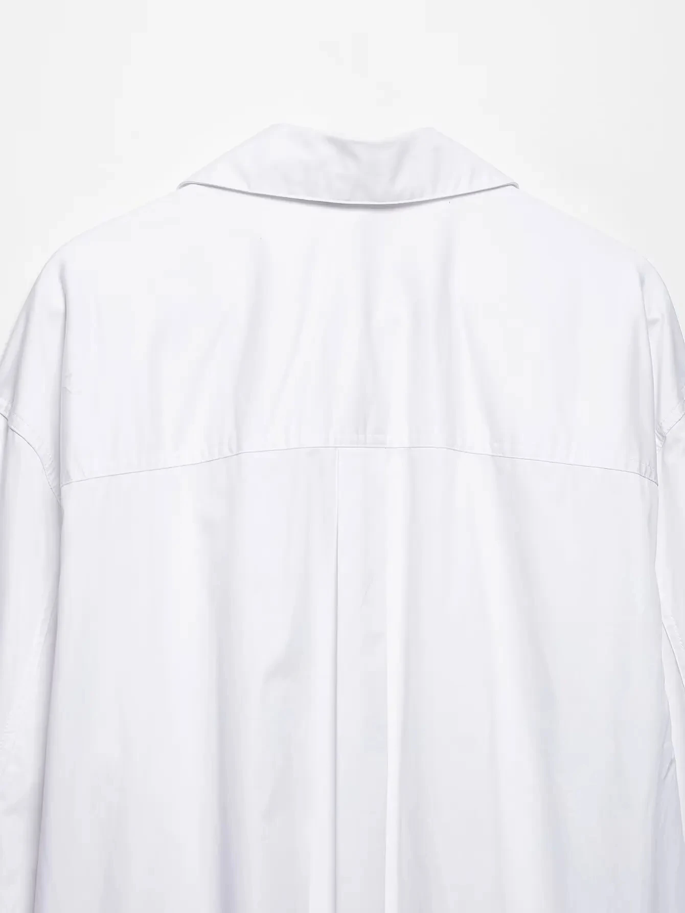 Description Picture 5 of itemTRAFZA Spring Women's Long Sleeves Hollow Lapel Lace Decorate White Blouses Top Woman Fashion Loose Commuting Casual Shirts Top