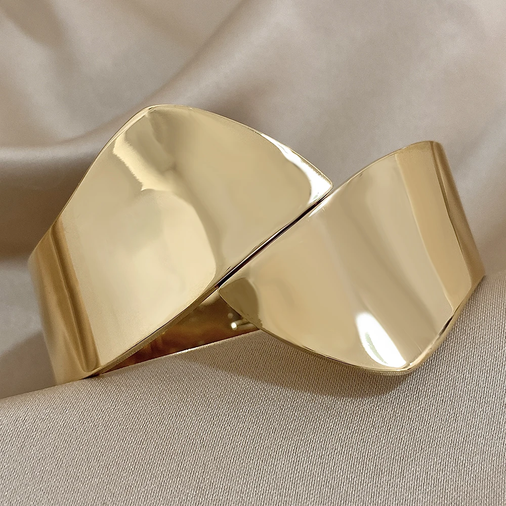 Greatera Chunky Crossed Stainless Steel Smooth Wide Cuff Bracelet Bangle for Women Thick Gold Plated Waterproof Jewelry