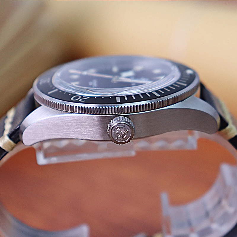 ADDIESDIVE Men Watches Sapphire Glass 20Bar Waterproof BGW9 Super Luminous Reloj Hombre PT5000 Automatic Mechanical Watch reloj