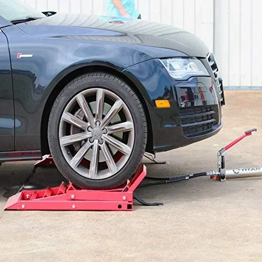 Portable Hydraulic Car Ramp Capable of Carrying 2T Household Lifting Easy To Carry Vehicle Mounted