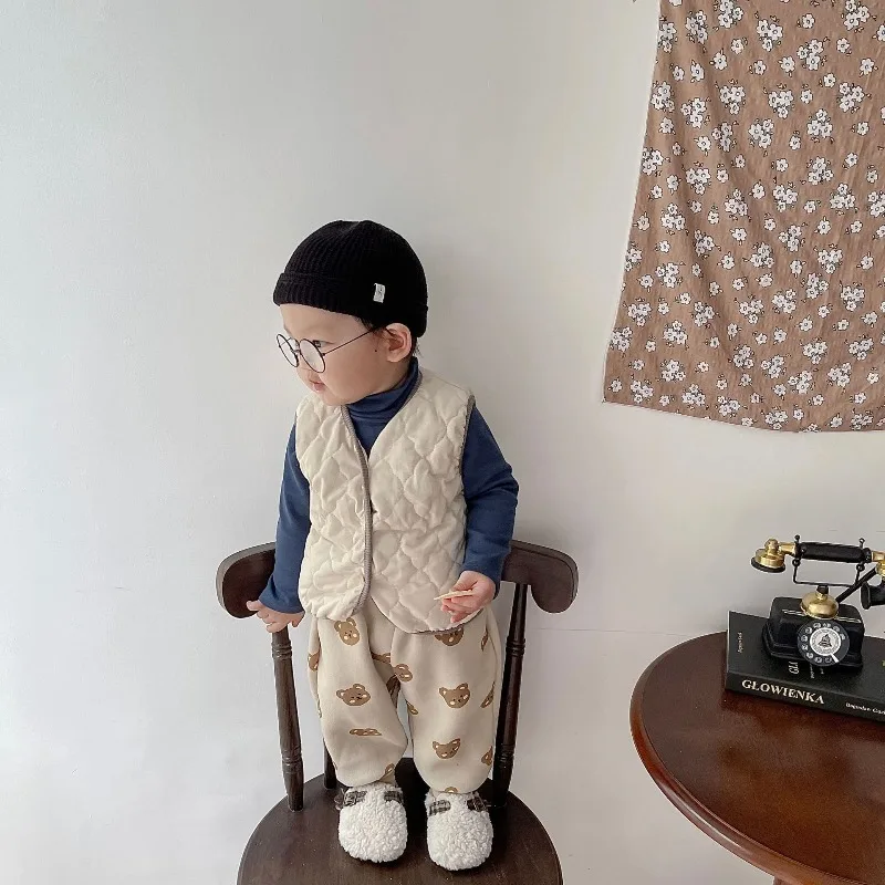 한국 스타일  가을 겨울 누빔 조끼 회색 베이지 브이넥 민소매 따뜻한 코트 남아 여아 따뜻한 조끼 D2152