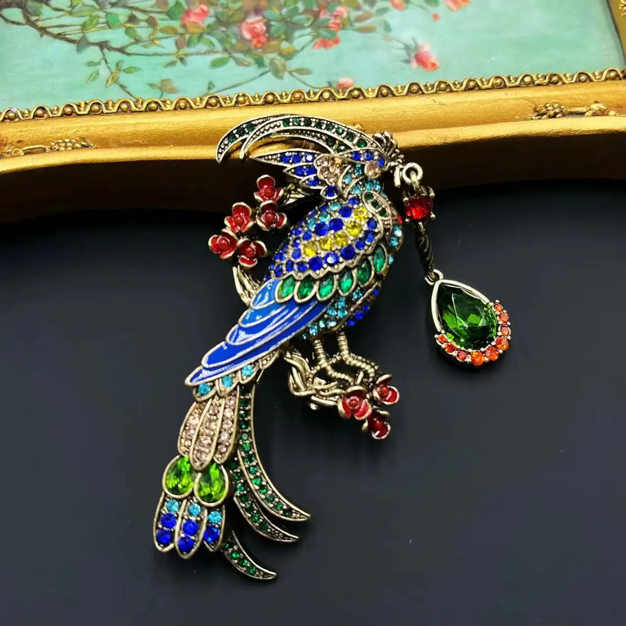 

Enamel Light Luxury Fashion Colorful peacock vintage feathers Brooches Pin for Women Jewelry Accessories