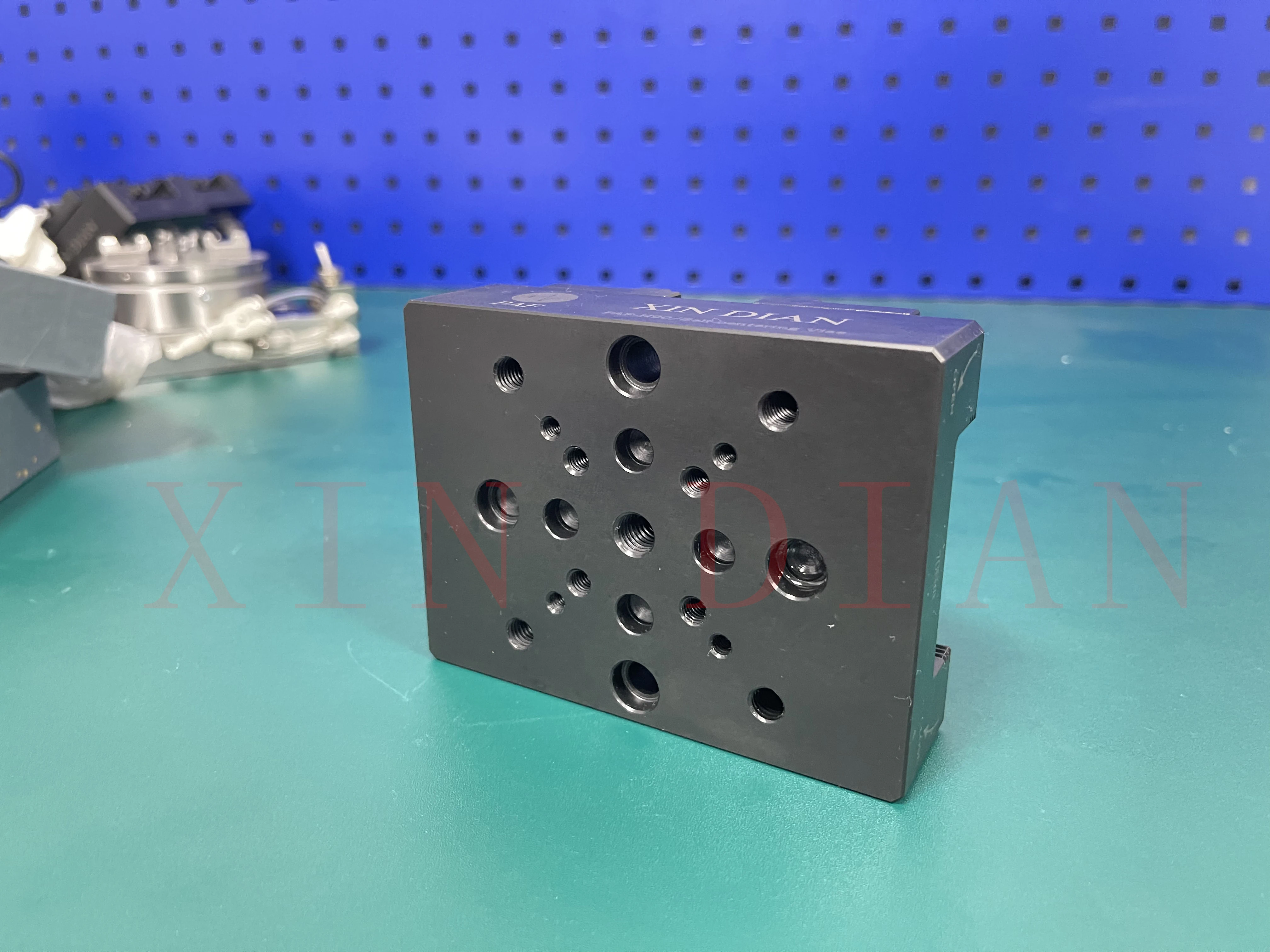 CNC ӽô   ͸ ̽ ER, 3R  ġ, EDM   ǰ,    