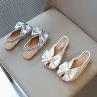Sandales d'été pour filles, bout ouvert, bande élastique, argent, Beige, curseurs pour enfants, nœud papillon, gracieux, flexible, tendance, chaussures plates pour enfants, nouvelle collection 5