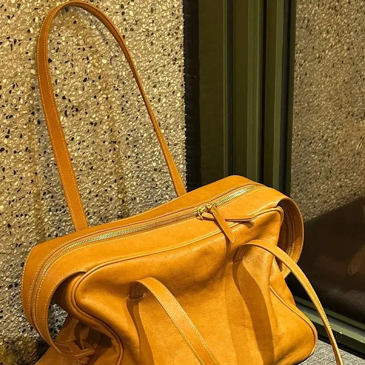 NEW Women's Fashionable Large Capacity Tote Bag New Autumn 2025 East Style Casual Travel High Aesthetic Value Handbag