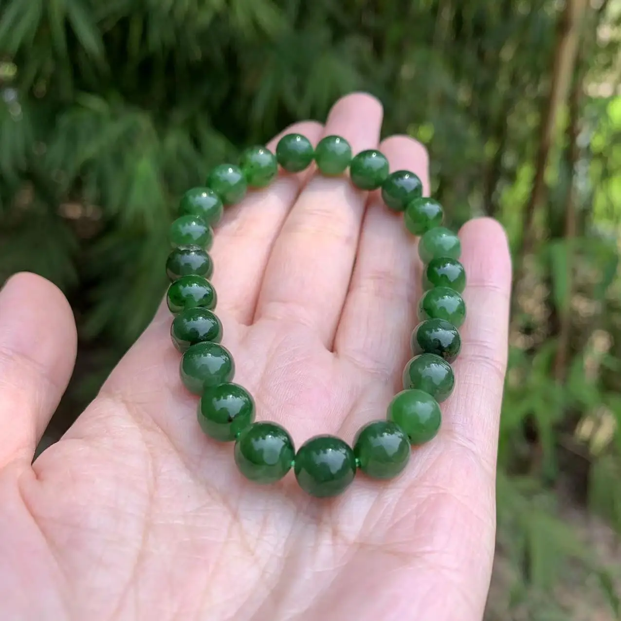 Green Jade Bracelet (Grade AA, 8mm) | Otter Spirit | Natural Gemstones