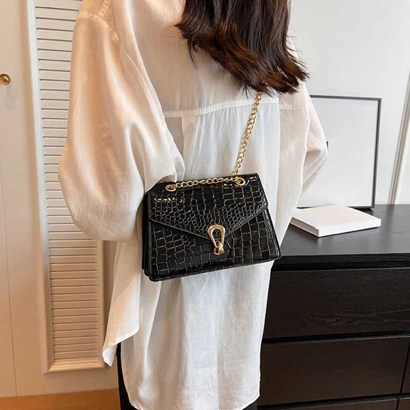 Rose Red Crocodile Pattern Chain Women's Bag 2024 Spring New Trend Korean Single Shoulder Crossbody Women's Bag Small Square Bag