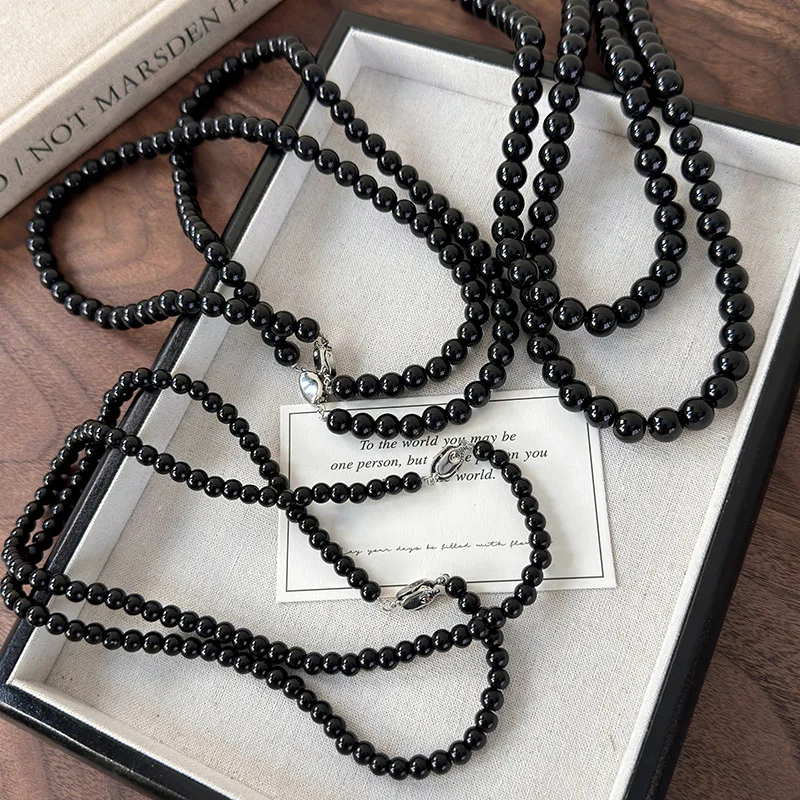 Minar Simple Necklace - Side View