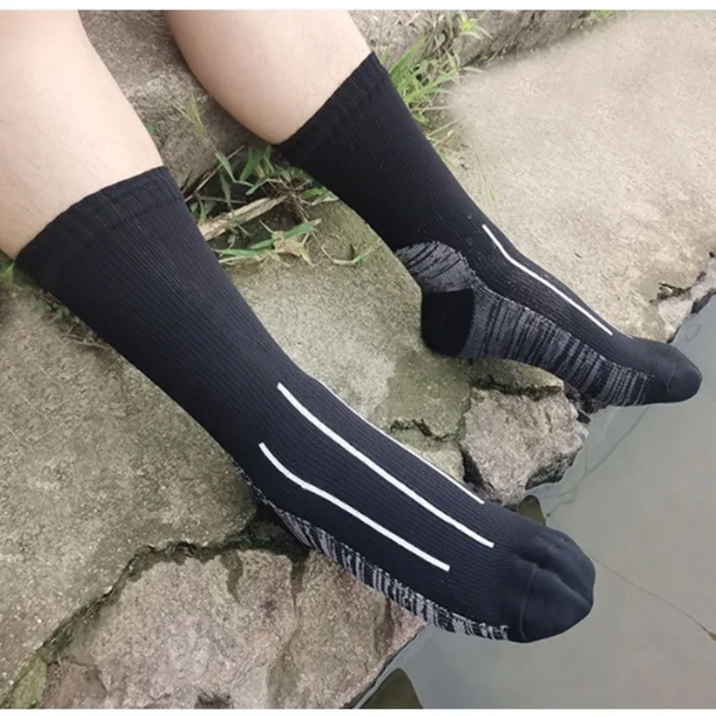 

Trekking Outdoor Activities Breathable Windproof Socks Great for Fishing, Skiing