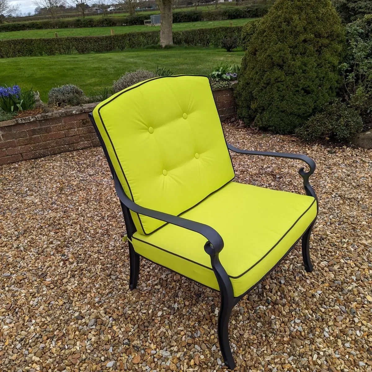 Cast Aluminum Outdoor Sofa with Cushion for Garden Use