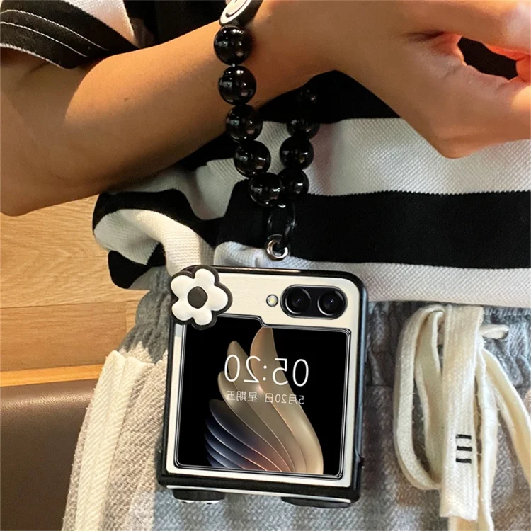 Custodia per telefono con catena a forma di braccialetto con perline a forma di fiore di carbone per Samsung Galaxy Z Flip 4 ZFlip5 Zflip 6 ZFlip3 con cerniera protettiva_voghion.com