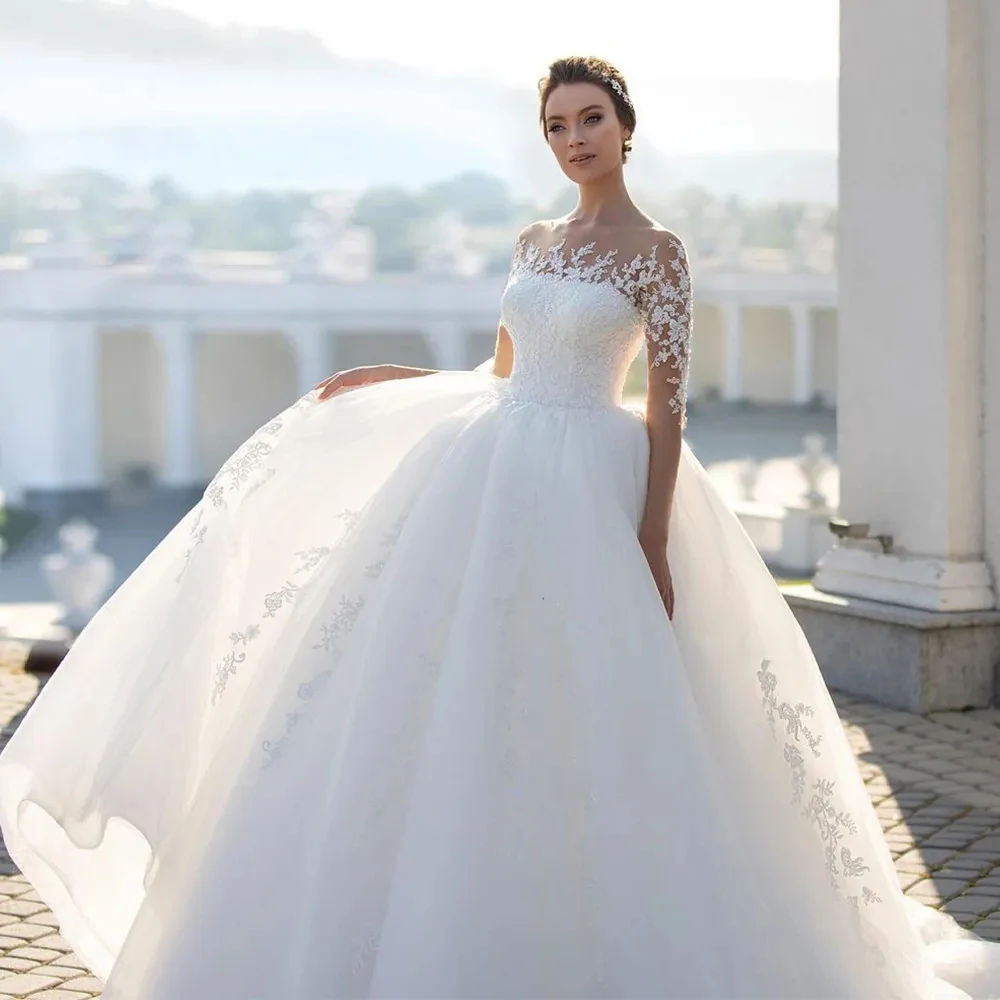 Elegant Fluffy Wedding Gown Round Neck Long Sleeves Vestidos De Novia Beautiful Bridal Dresses Lace Applique