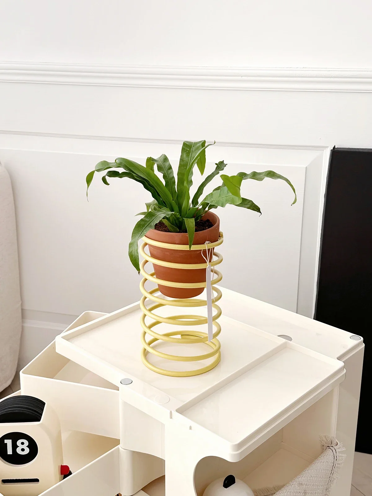 Creative Spring Flower Stand Iron Art Balcony Floor Flower Pots Shelves Decorative Metal Rack Multi-color Optional