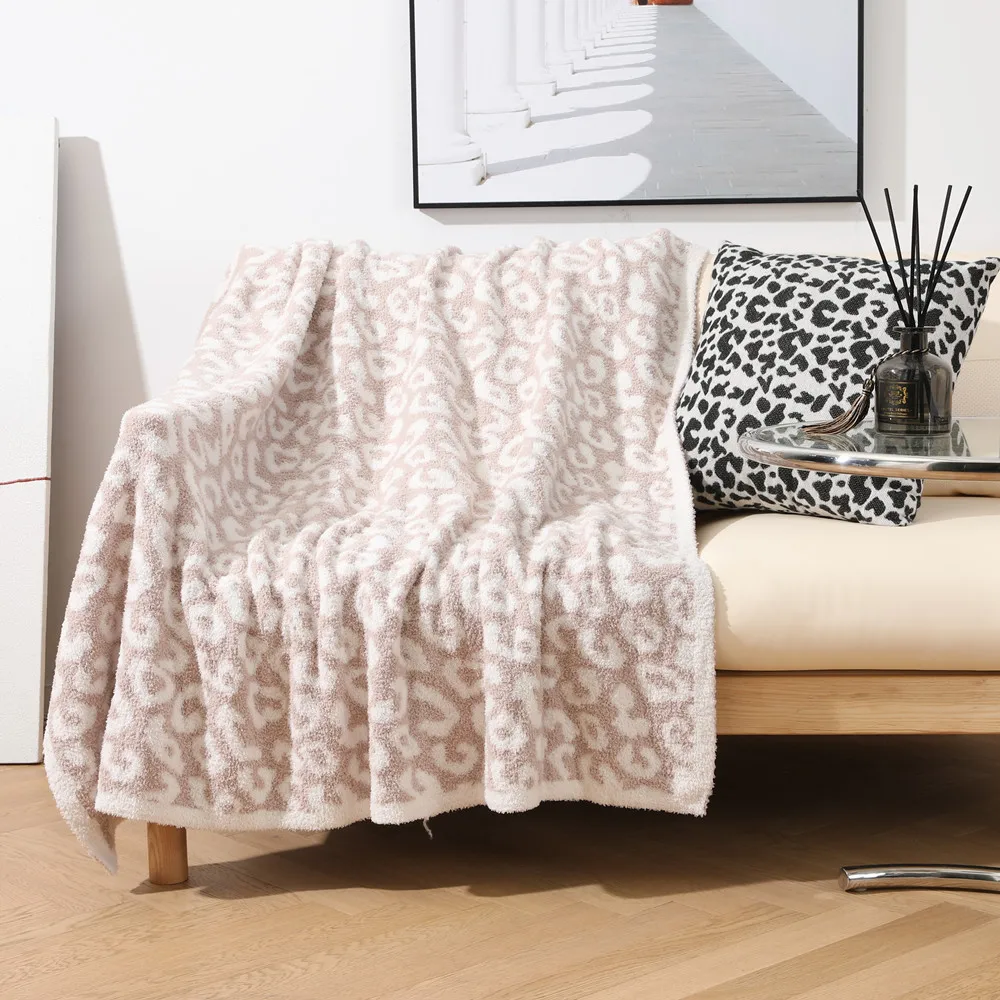 

Luxury Designer Cozy Jacquard Pink Leopard Print Acrylic Knitted Blanket Warm Crochet Fleece Throws And Blankets For Baby