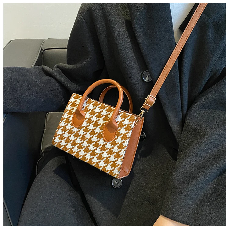 Damen Umhängetasche Mit Karomuster Und Kette Aus Kunstleder_voghion.com
