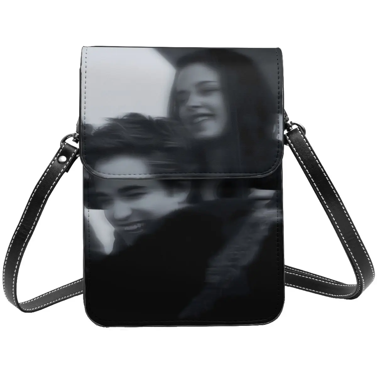 

Сумочка на плечо из плёнки в стиле ретро