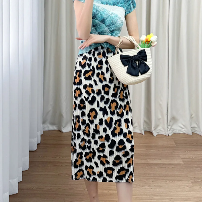 thumbnail image 1 of Falda de cintura alta, elástica, adelgazante, con abertura lateral y pierna recta, diseño delgado y versátil, plegable, para primavera y verano, novedad de 2024, 1 of 5
