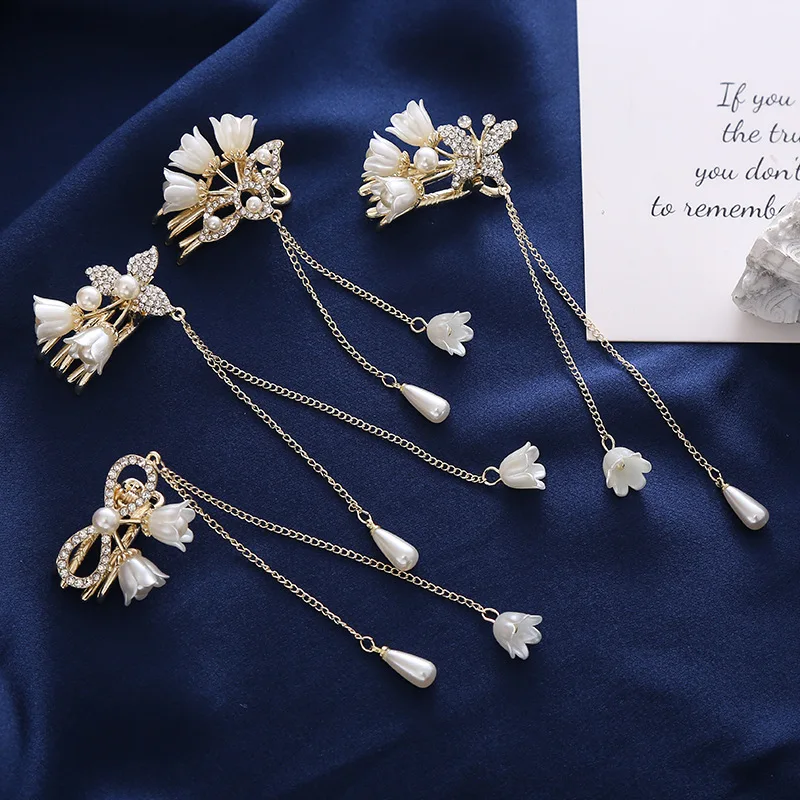 

Alloy Hair Clip with Delicate Tassel and Sweet Forest Bellflowers for Women