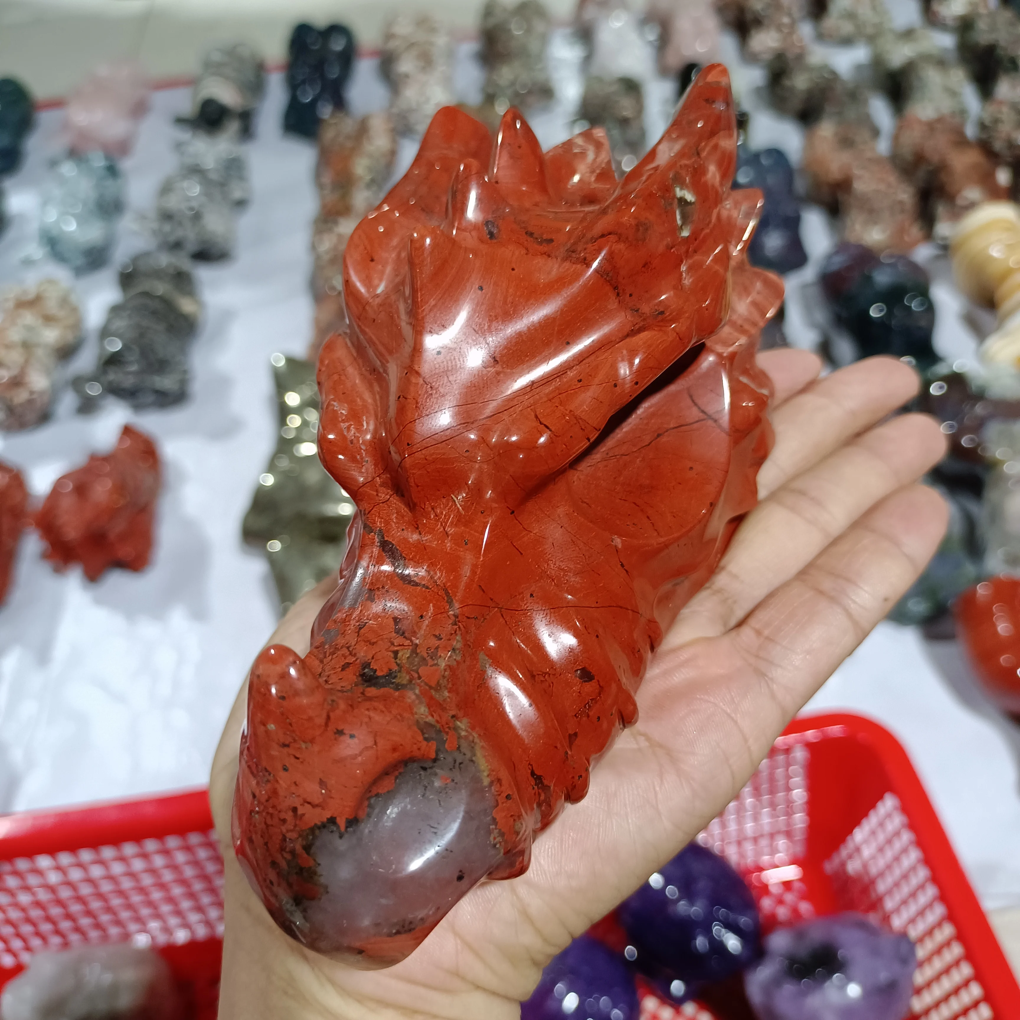 

Natural Red Jasper Carved Dragon Skull Quartz Crystal Mineral Reiki Healing Stone Home Office Degaussing Decoration