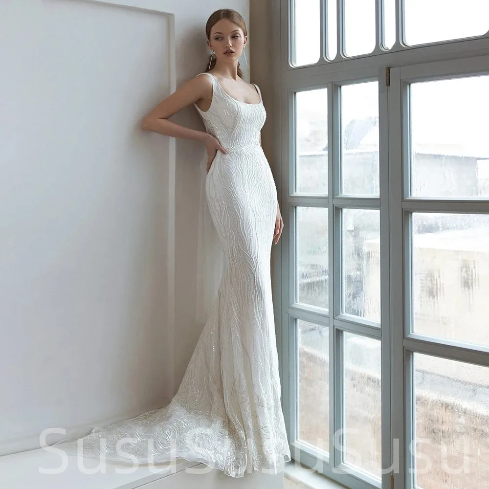 

2023 New Exuisite Mermaid Wedding Dress with Sequined Lace Square Neckline Sleeveless Bridal Gowns Court Train Robe De Mariée