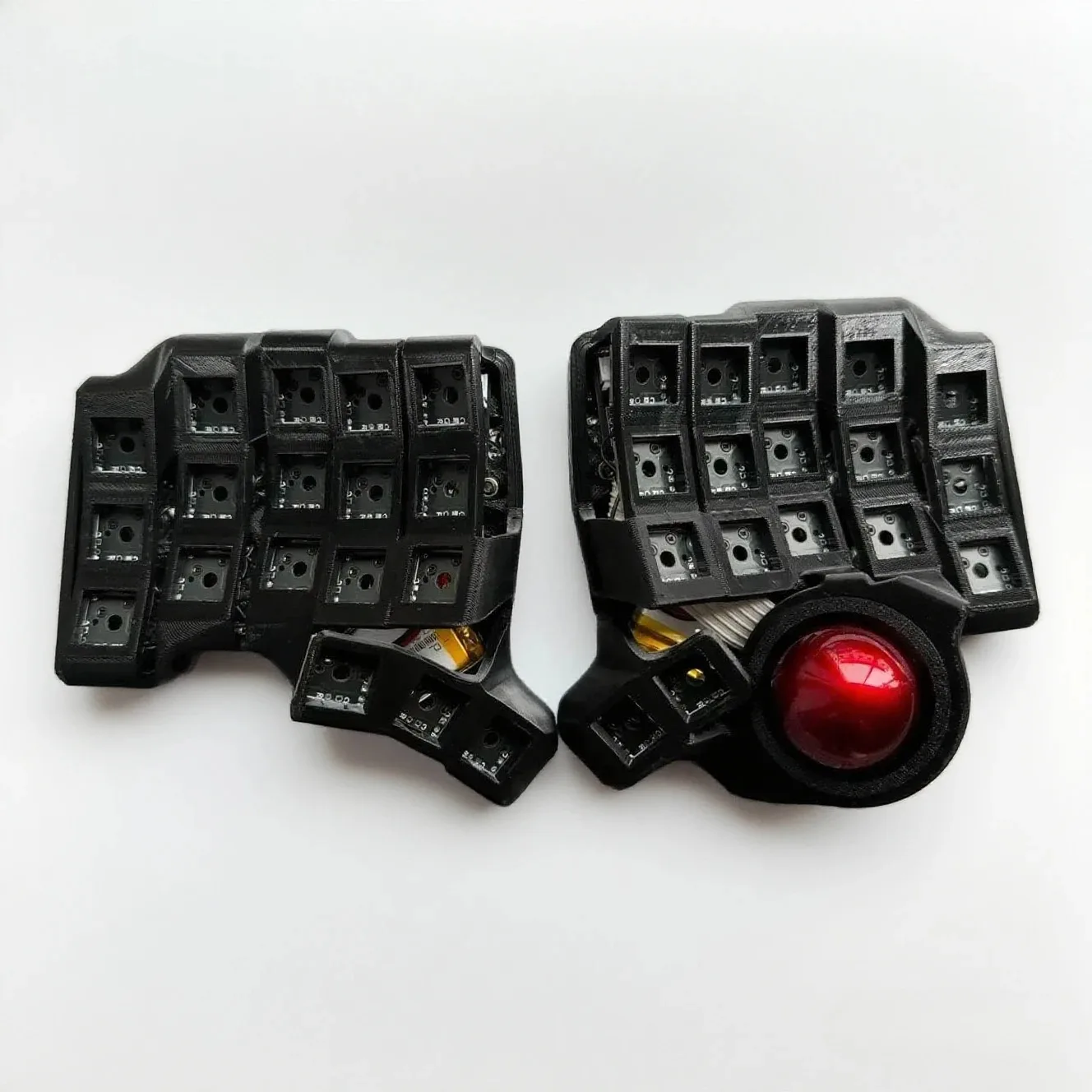 Charybdis Nano 完成品 無線化 Bluetooth ホワイト Charybdis Nano 完成品 無線化 Bluetooth ホワイト