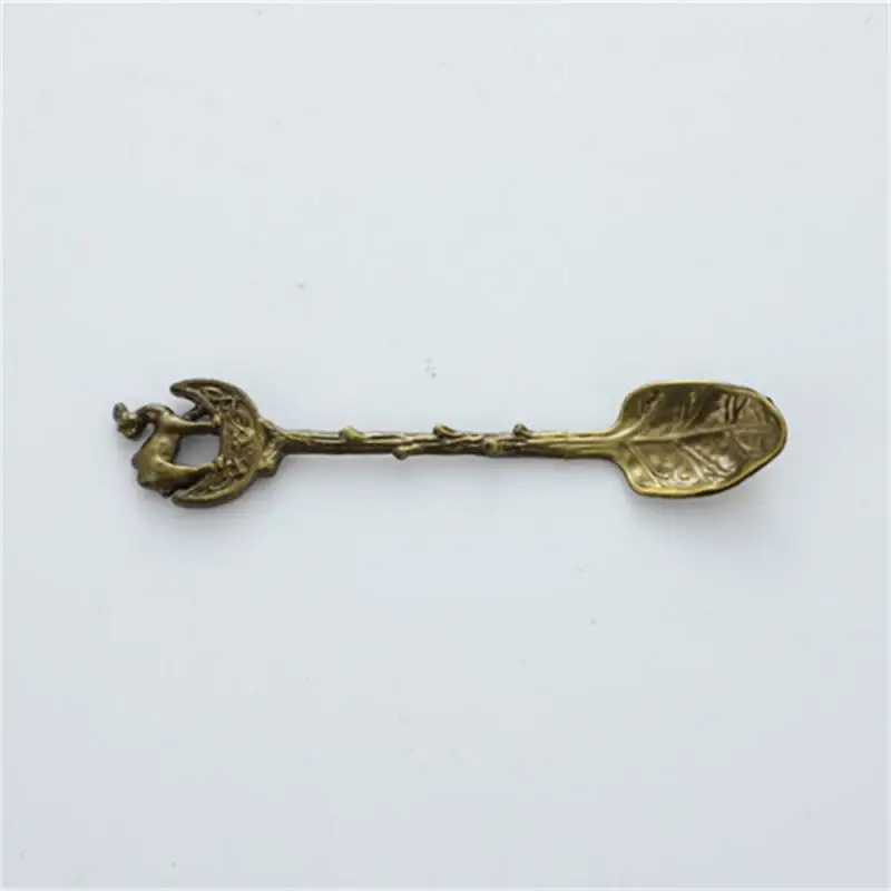 Description Picture 5 of itemVintage Carved Coffee Spoon Retro Carved Coffee Scoops Decorative Dessert Spoons For Cake Creative Milk Mixer Spoon For Kitchen