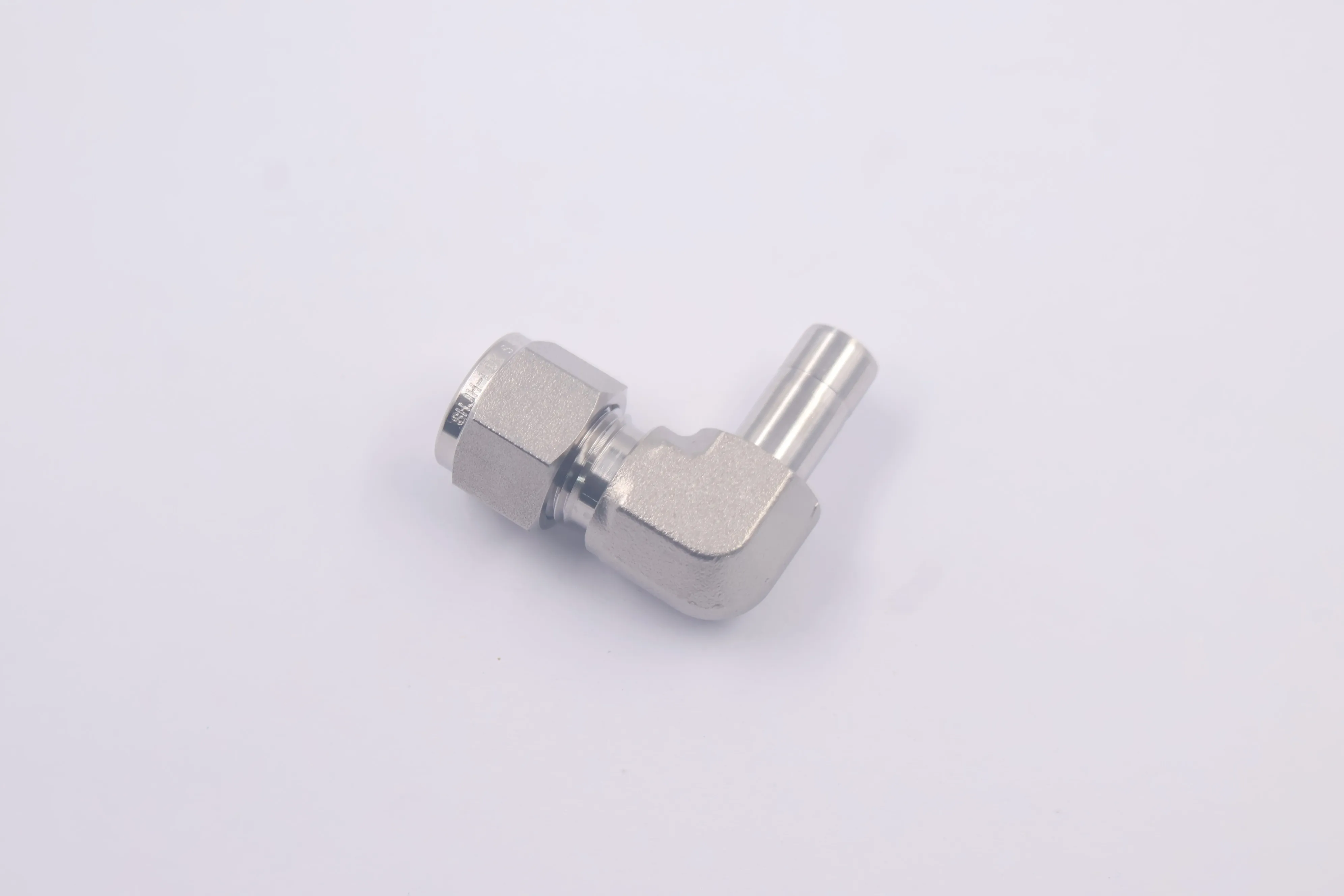 SS-600-2R-6, Stainless Steel Tube Fitting, Tube Adapter Elbow, 3/8 in. OD, Can Combination with Swagelok