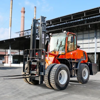 Carrello elevatore fuoristrada da 6 tonnellate Carrello elevatore idraulico a 4 ruote Carrello elevatore idraulico 4x4 Attrezzatura per la movimentazione dei materiali personalizzabile per terreni ruvidi