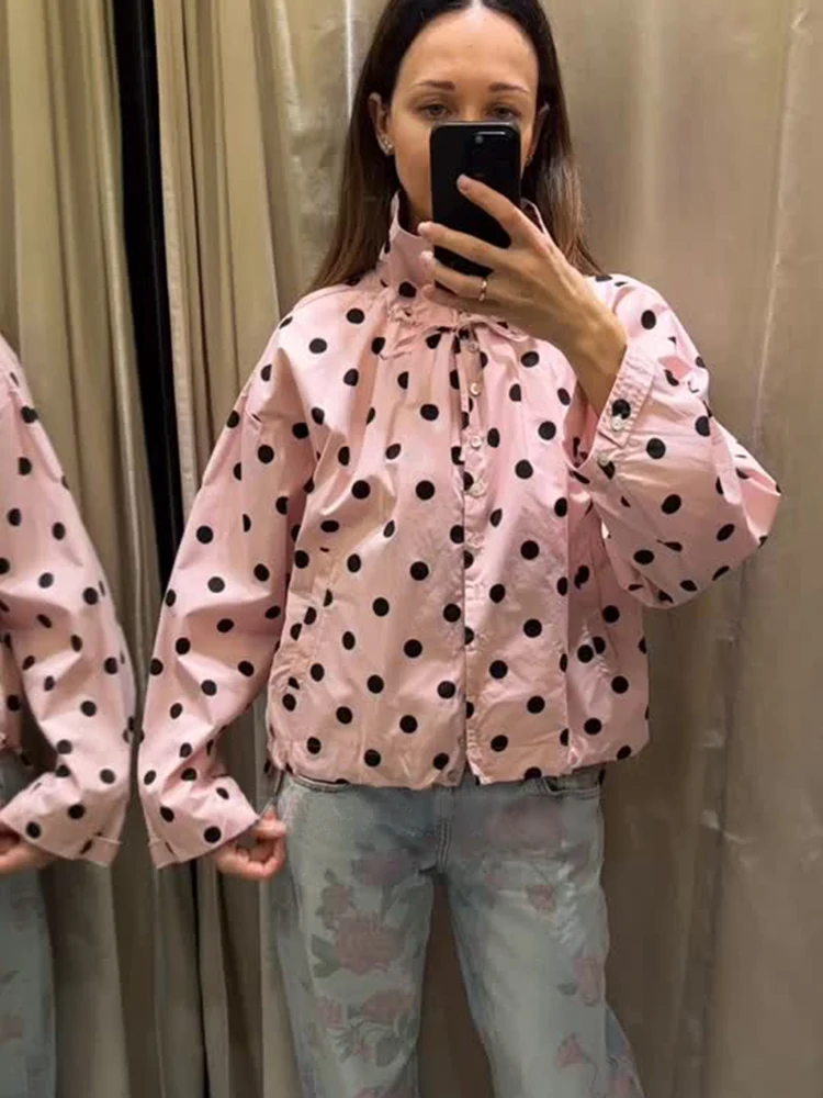 รูปสินค้า เสื้อแจ็คเก็ตผู้หญิงลายจุดสีชมพู แฟชั่นคอสูง ตัดเย็บเรียบหรู