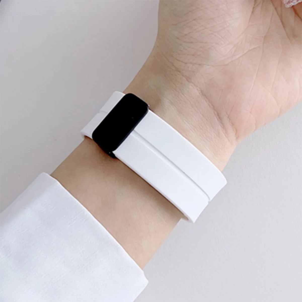 Magnetic Buckle Silicone Watch Band - Universal Fit