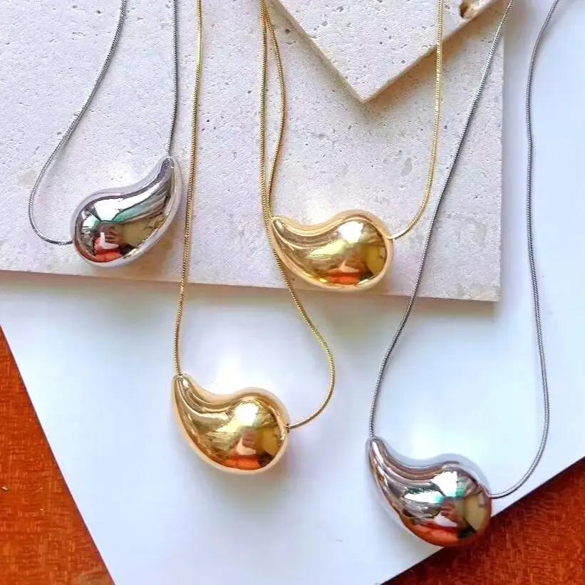 

10Pcs Trendy Glossy Light Luxury Teardrop Statement Necklace 18K Gold Stainless Steel Hollow Big Comma Waterdrop Necklace Women