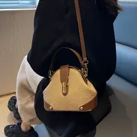 Nouveau Sac à bandoulière Vintage de luxe en cuir boucle en métal sac de messager classique décontracté ​   Sac à bandoulière pour femme 4