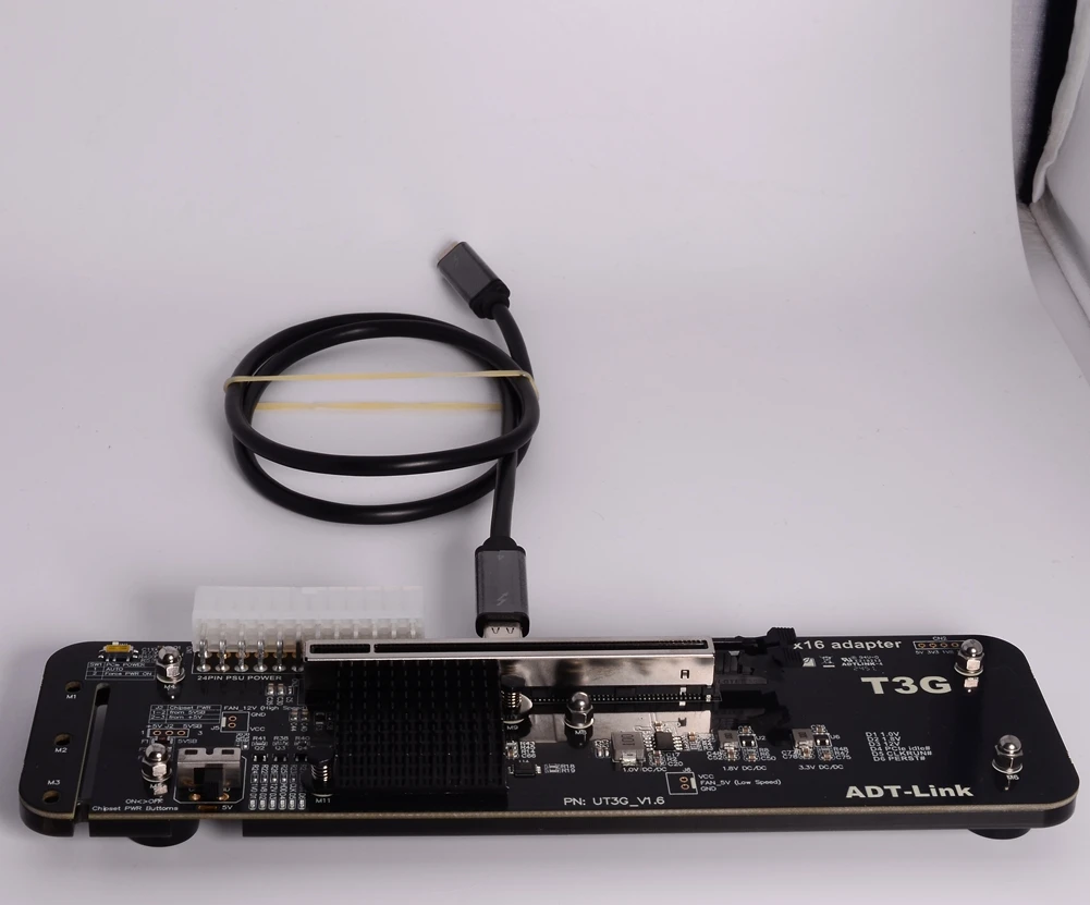ADT-Link USB4 to PCIe x16 eGPUアダプター S6cb6d30445b64f96b7334973e92bb