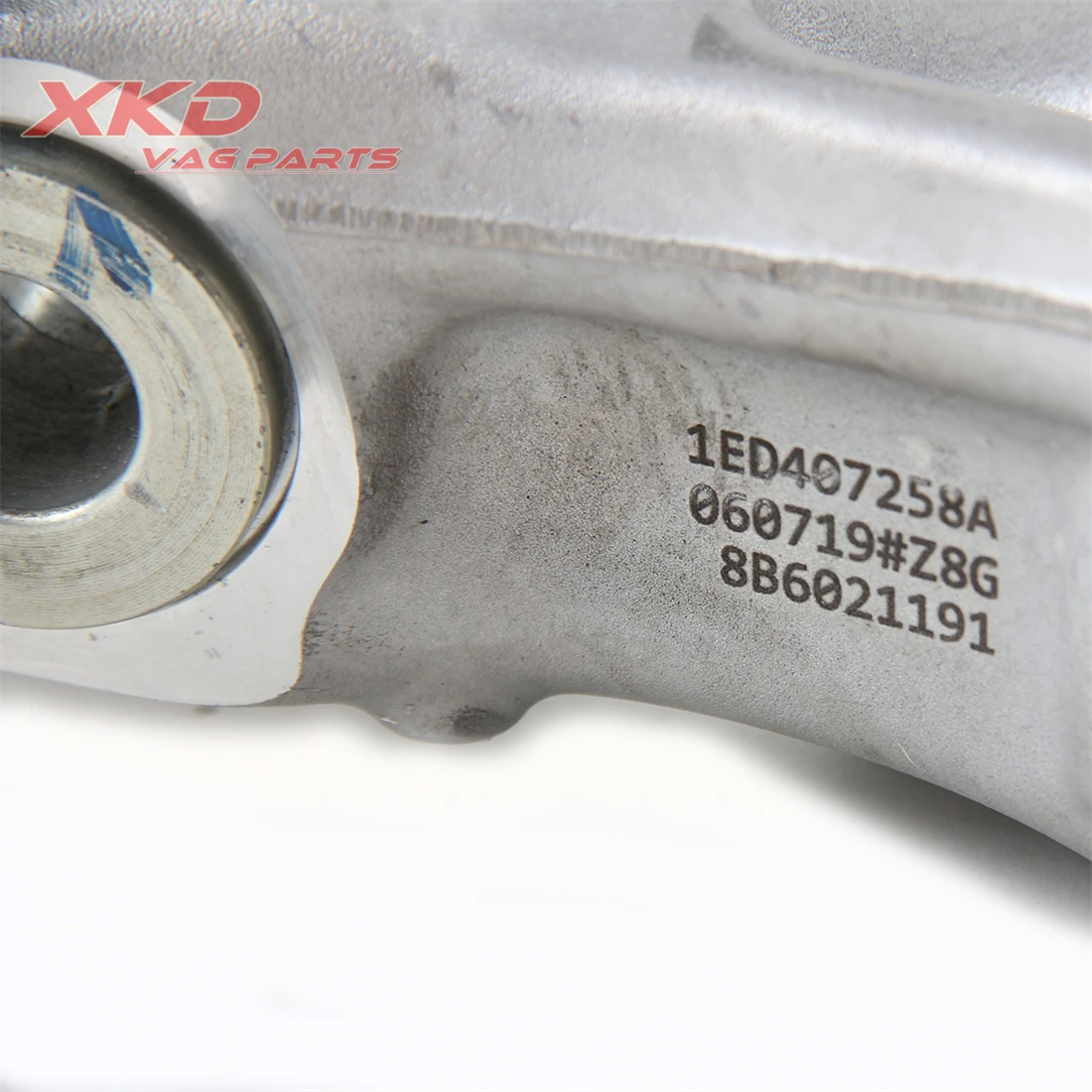     Ͽ¡ Ƽ Ŭ VW ID.4   1ED407258A
