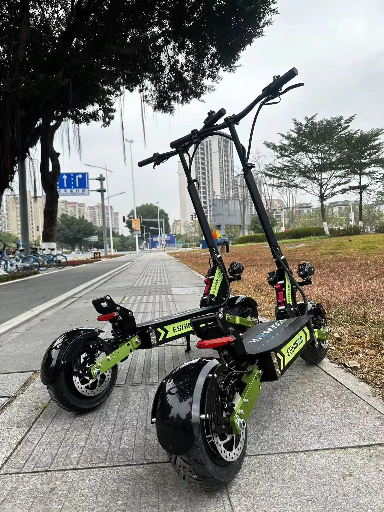 super powerful electric scooter Adult with Seat 70-80 KM/H Fast Electronic scooter double motor Folding Scotter 60V 6000W