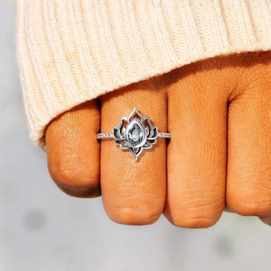 Vintage Lotus Flower Rings for Women Simple Trend Zircon Wedding Ring Personality Creative Bosnian Rings Fashion Jewelry Gift