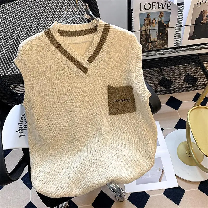 Sweater Vest Men Spring V-neck Japanese Vintage Contrast Color College Knitted Fashion Loose All-match Sleeveless Clothing V29
