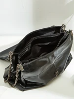Sac de transport de grande capacité pour femmes, fourre-tout à chaîne, haut de gamme et à la mode, épaule simple sous les bras, nouvelle collection printemps/été 2024 4