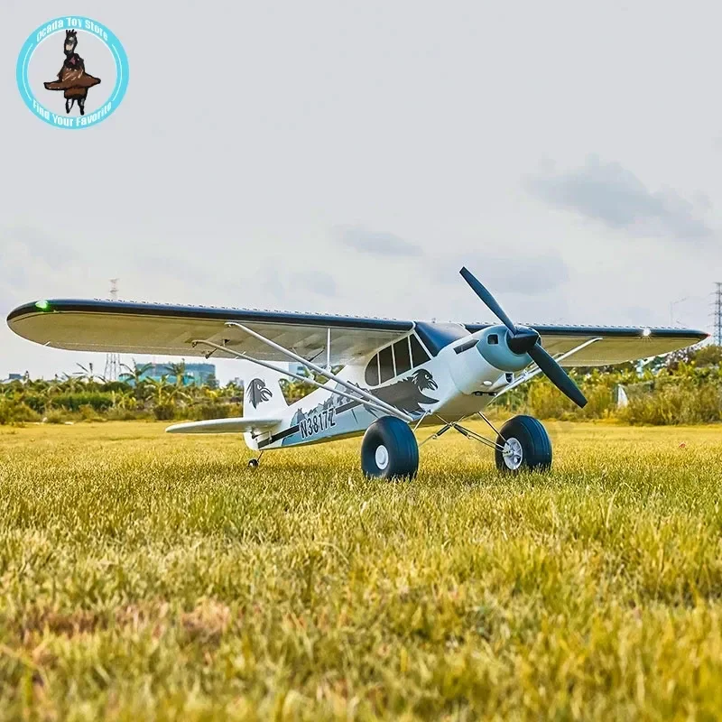 

Модель летательного аппарата с дистанционным управлением, 1300 мм