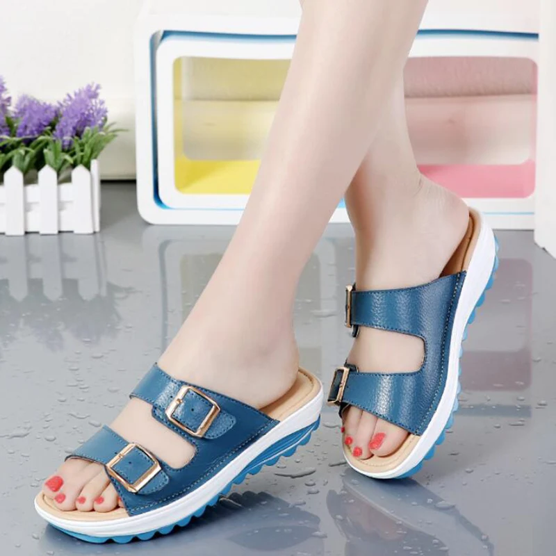 

New Summer Women's Casual Outside Wear Platform Slippers Female Buckle Beach Sandals Gladiator Thick bottom Cowhide Slides New