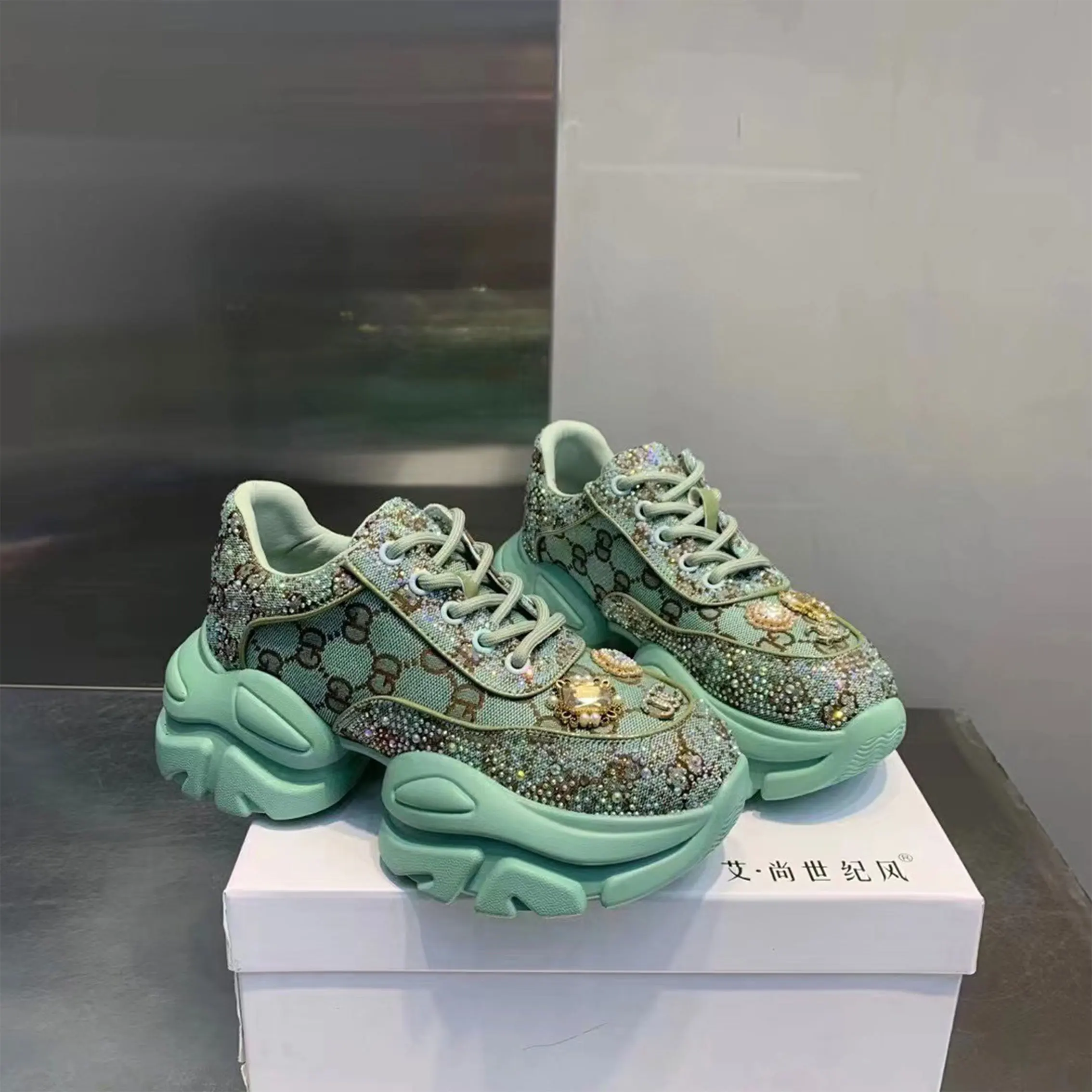 

Vintage round head printed Korean rhinestone trend spring women's shoes