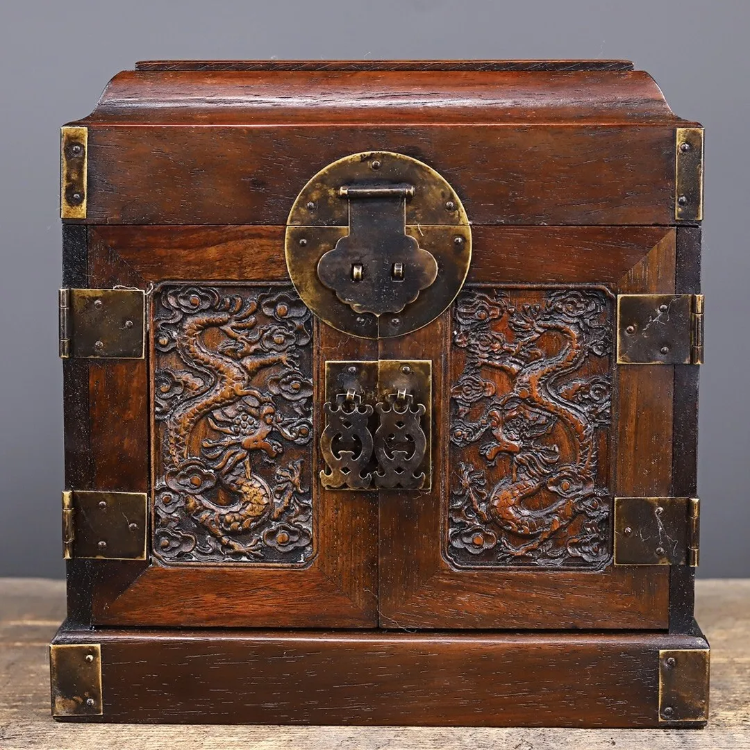 

Old Goods Collection Rosewood Embossed Cloud Clerodendrum Thomsonae Red Paint Suitcase Solid Wood Treasure Chest Jewelry Box